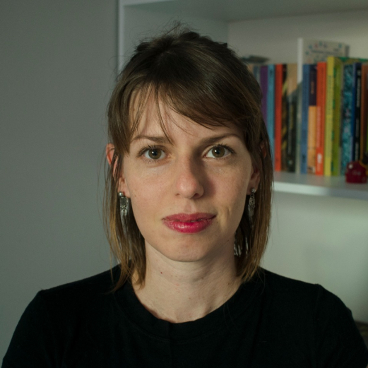 Cíntia Liara Engel